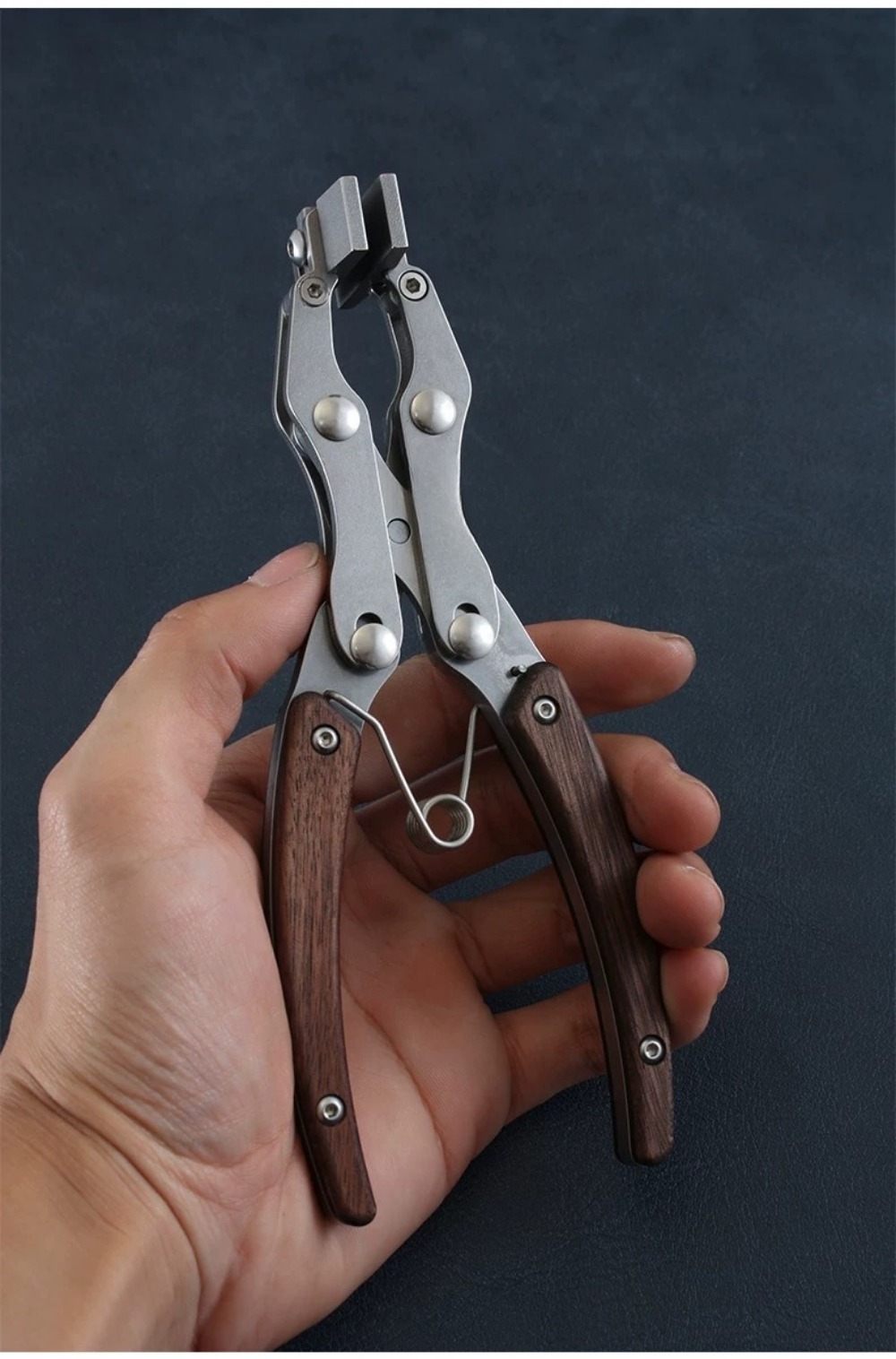 Szczypce z płaskimi szczękami  – Pliers recenzja i cena