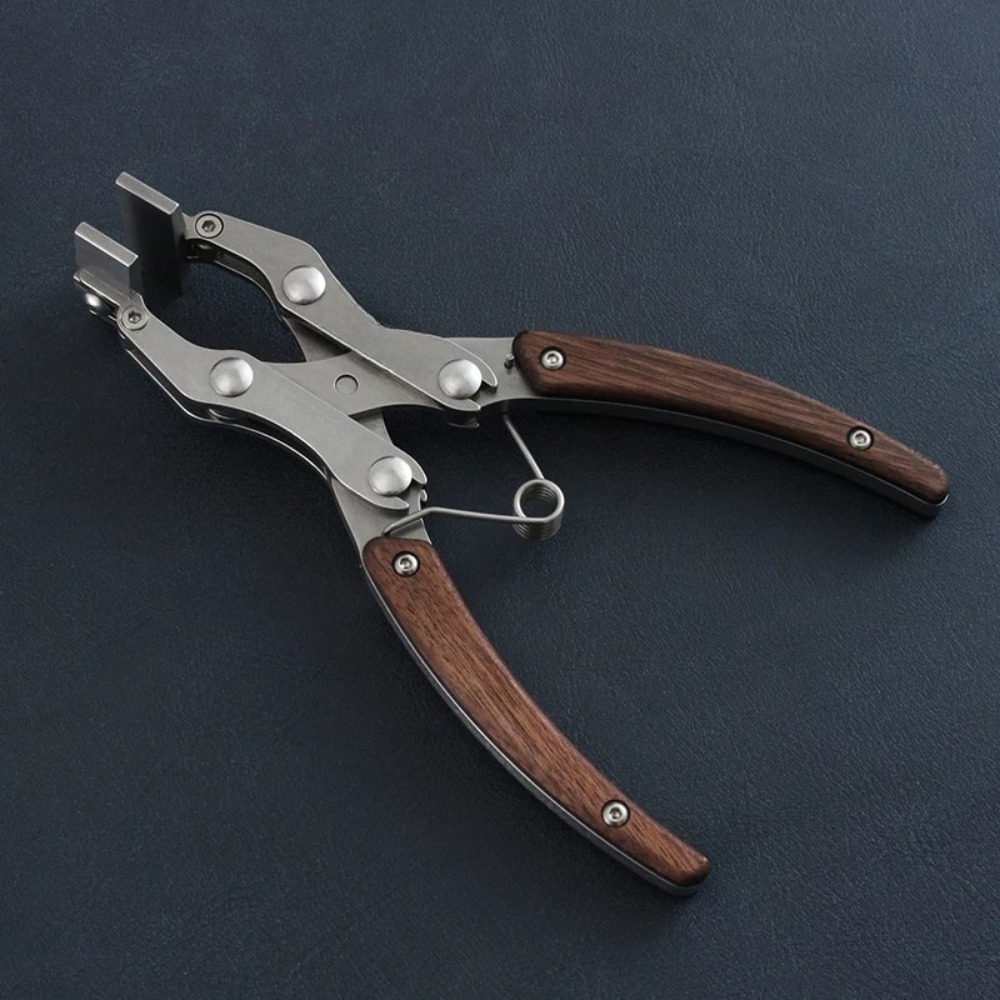 Szczypce z płaskimi szczękami  – Pliers recenzja i cena